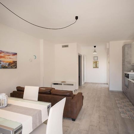 Wepuglia - Sunflower House Монополи Экстерьер фото