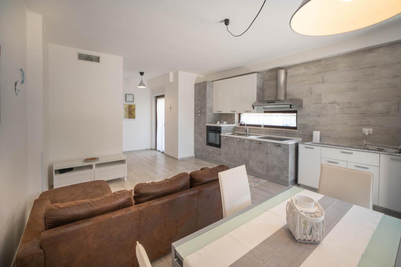 Wepuglia - Sunflower House Монополи Экстерьер фото